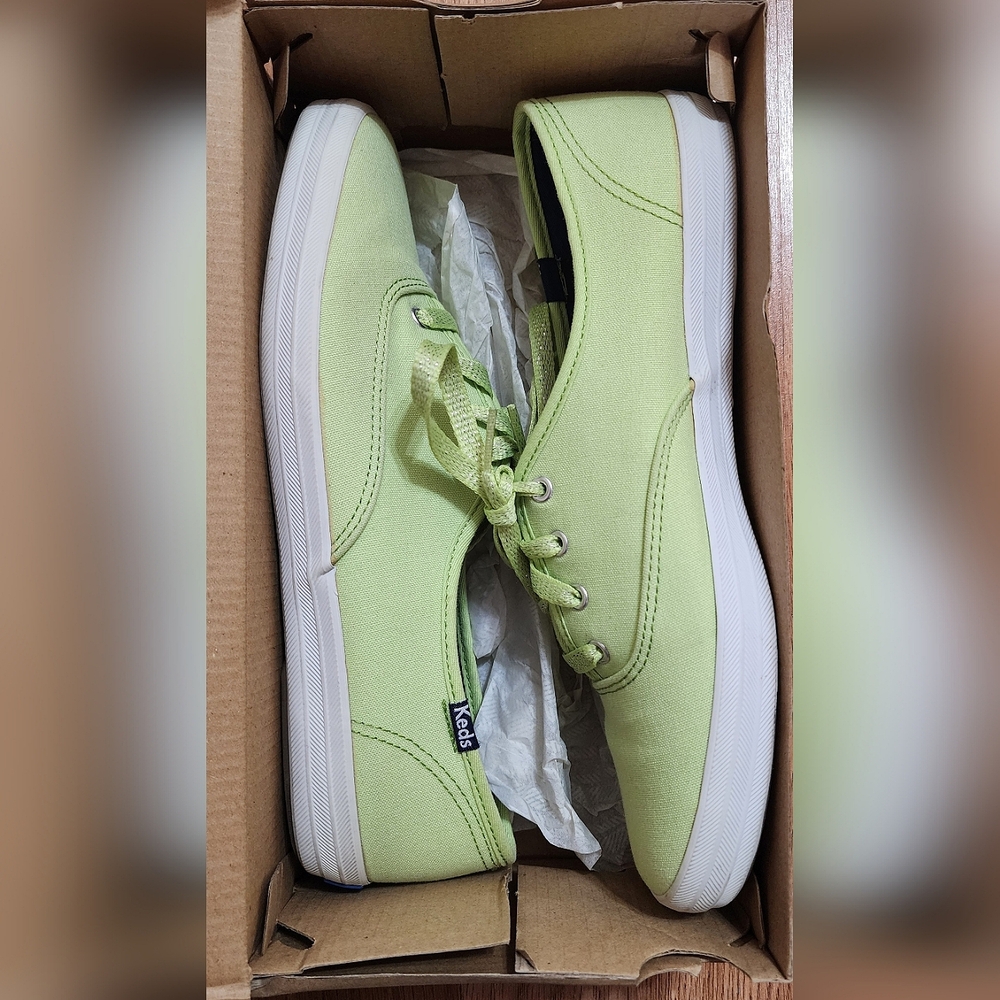 Keds Lime Green Canvas Sneakers Size 9